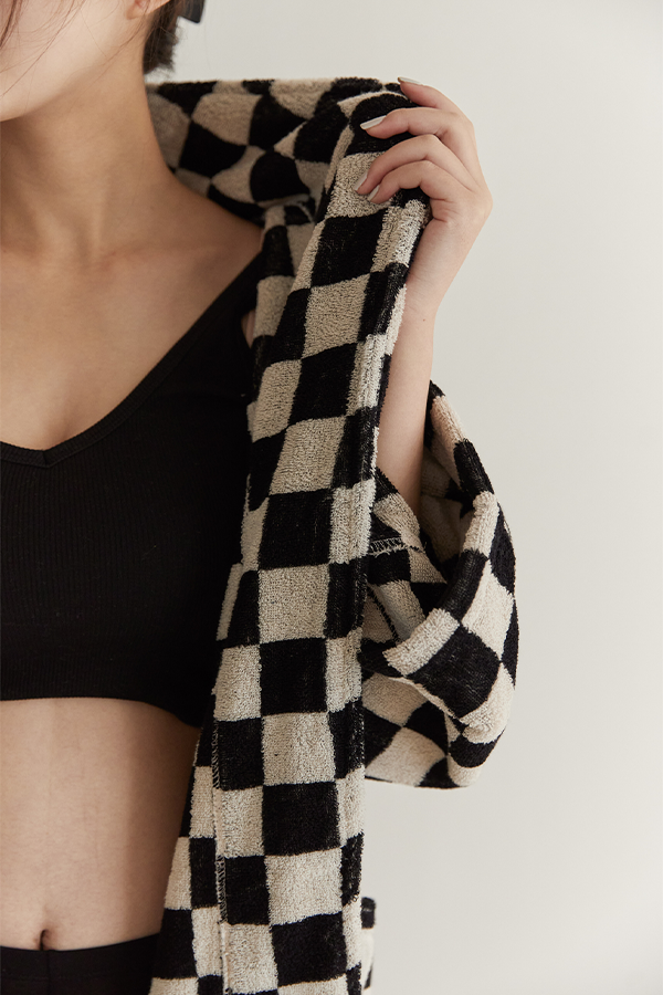 HomeArtique Home Wear Black White Checkerboard Long-staple Cotton Bathrobe