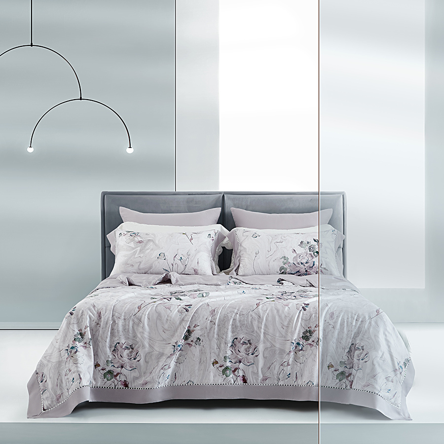 HomeArtique Summer Quilt Like a Dream Silk Quilt