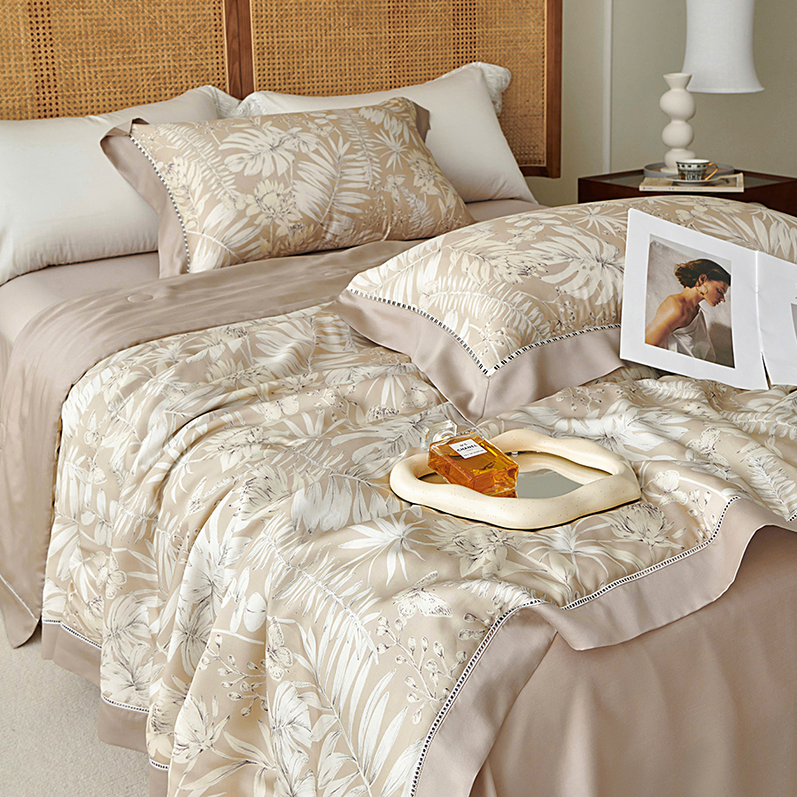 HomeArtique Summer Quilt Morning Mist Silk Quilt