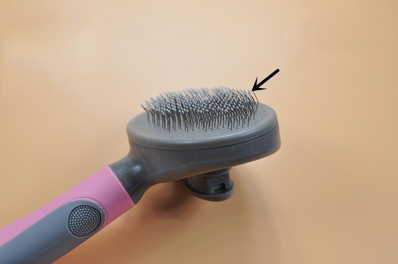 50% OFF TODAY ONLY - Self-Cleaning Pet Hair Remove Brush