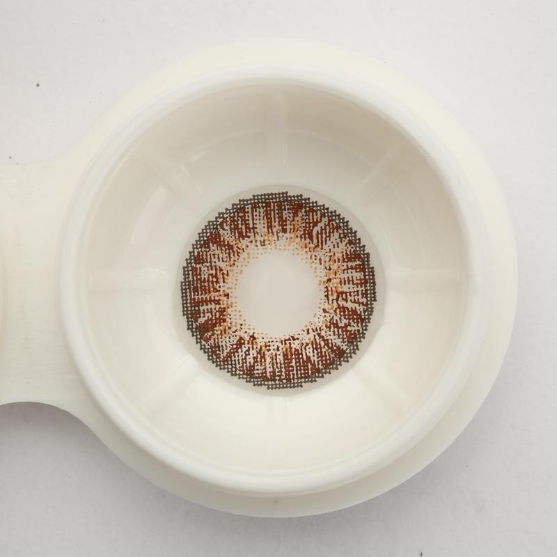 Three Tone Brown | 1 Year-eveVeye