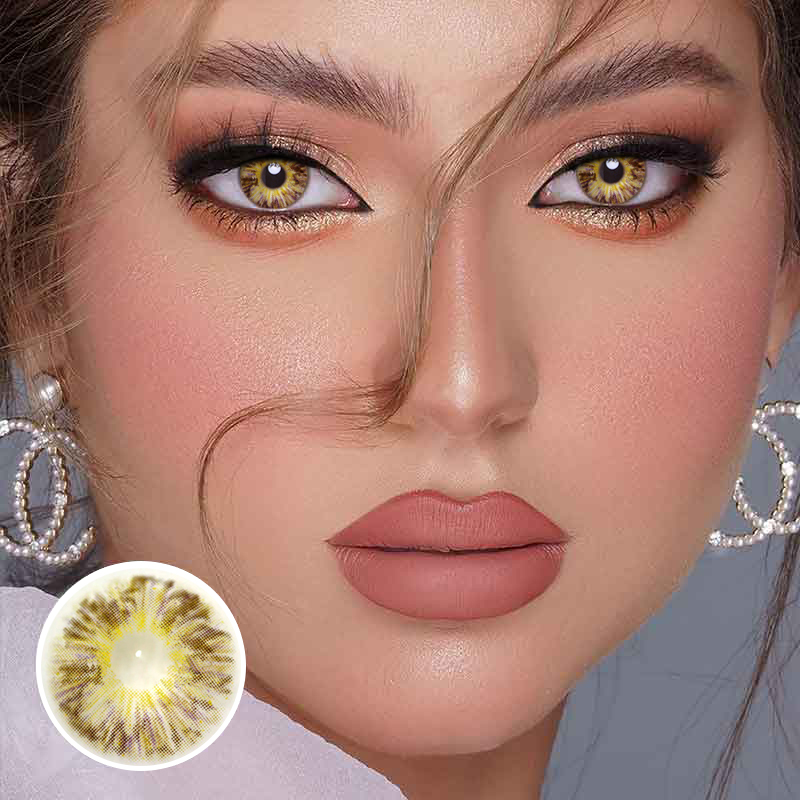 Monet Brown | 1 Year-eveVeye