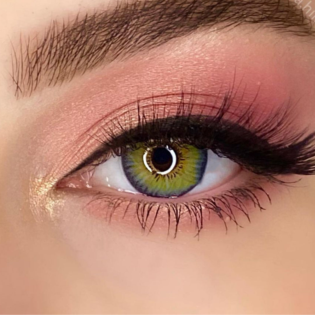 New York Rihanna | 1 Year-eveVeye