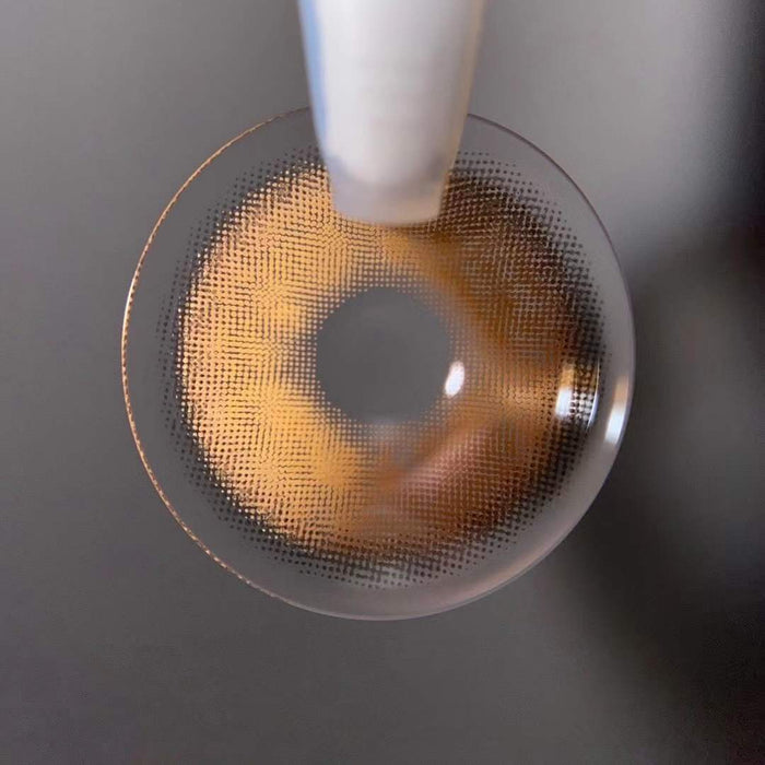 Sorayama Brown | 1 Year-eveVeye