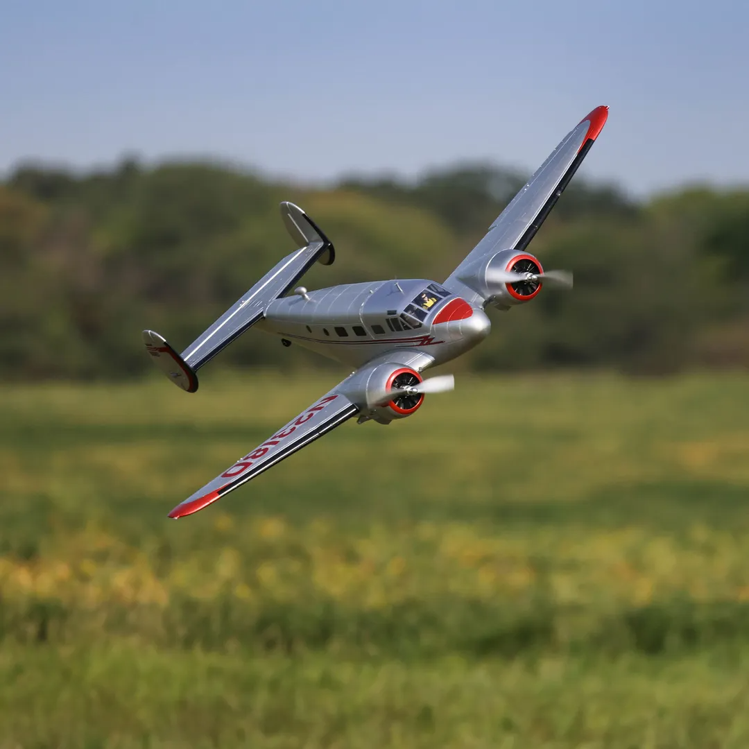 E-flite Twin Beechcraft D18 1.5m BNF Basic-HOBBY ZONE