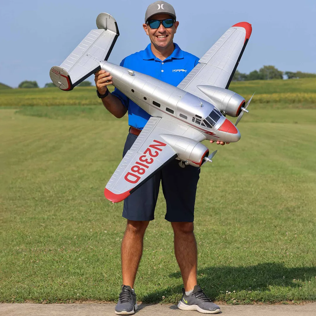 E-flite Twin Beechcraft D18 1.5m BNF Basic-HOBBY ZONE