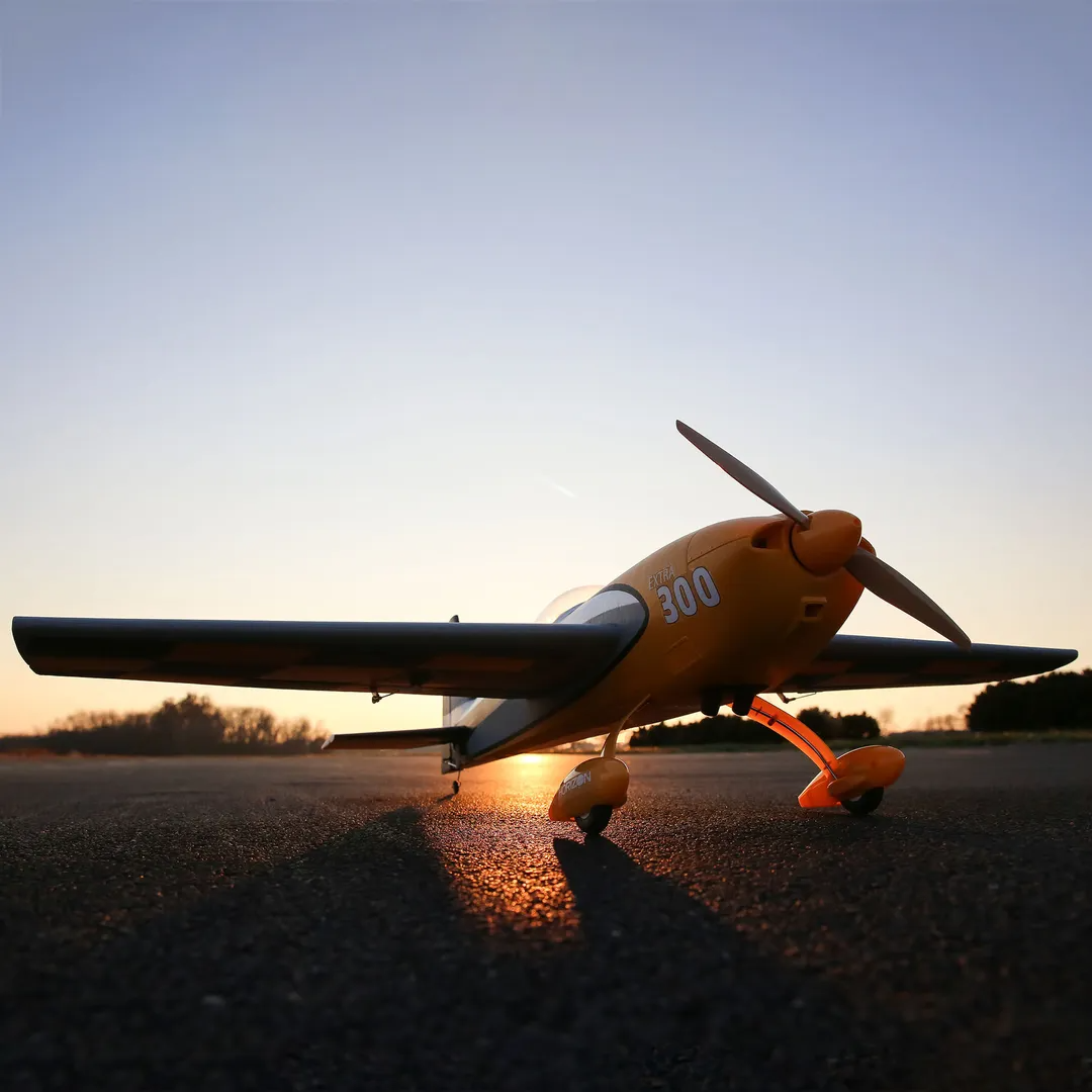 E-flite Extra 300 1.3M BNF Basic-HOBBY ZONE