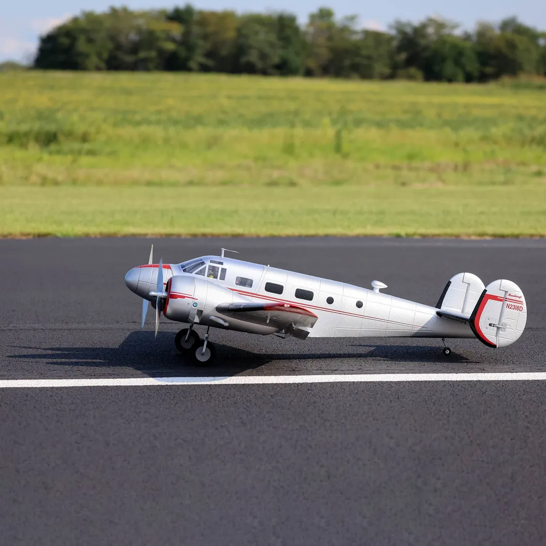 E-flite Twin Beechcraft D18 1.5m BNF Basic-HOBBY ZONE