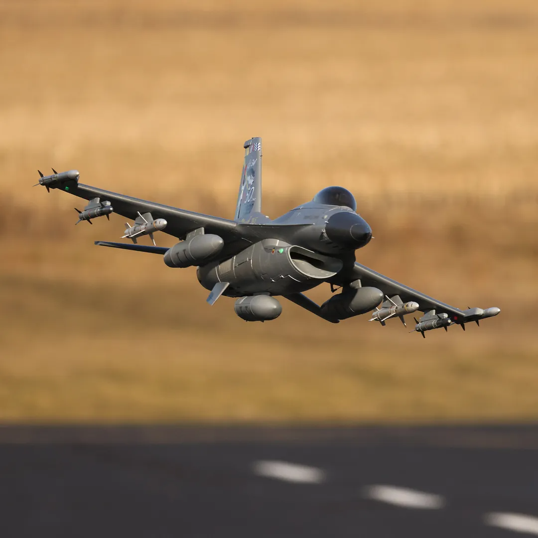 E-flite F-16 Falcon 80mm EDF w/SMART BNF-B and SAFE Select-HOBBY ZONE