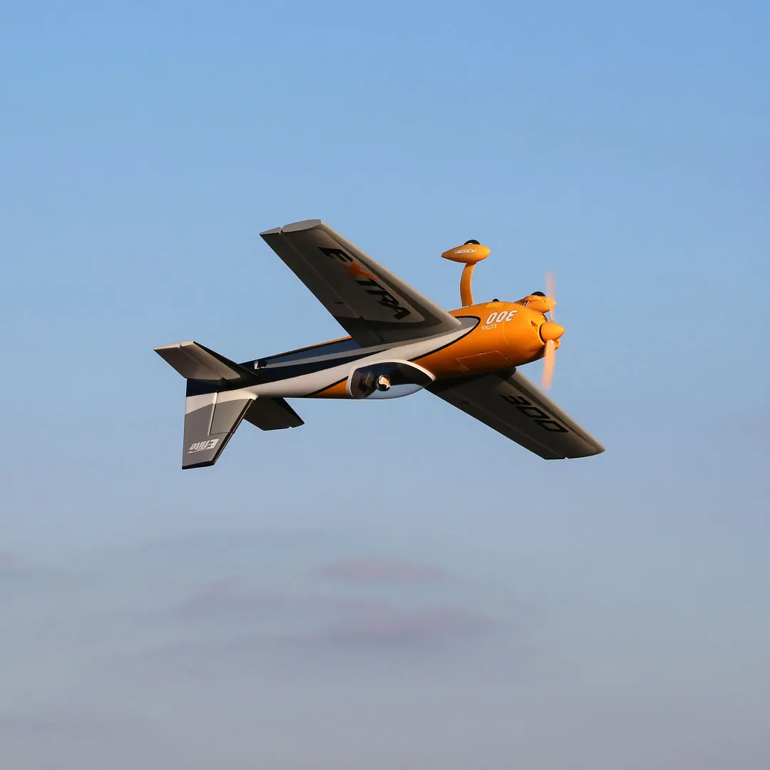 E-flite Extra 300 1.3M BNF Basic-HOBBY ZONE