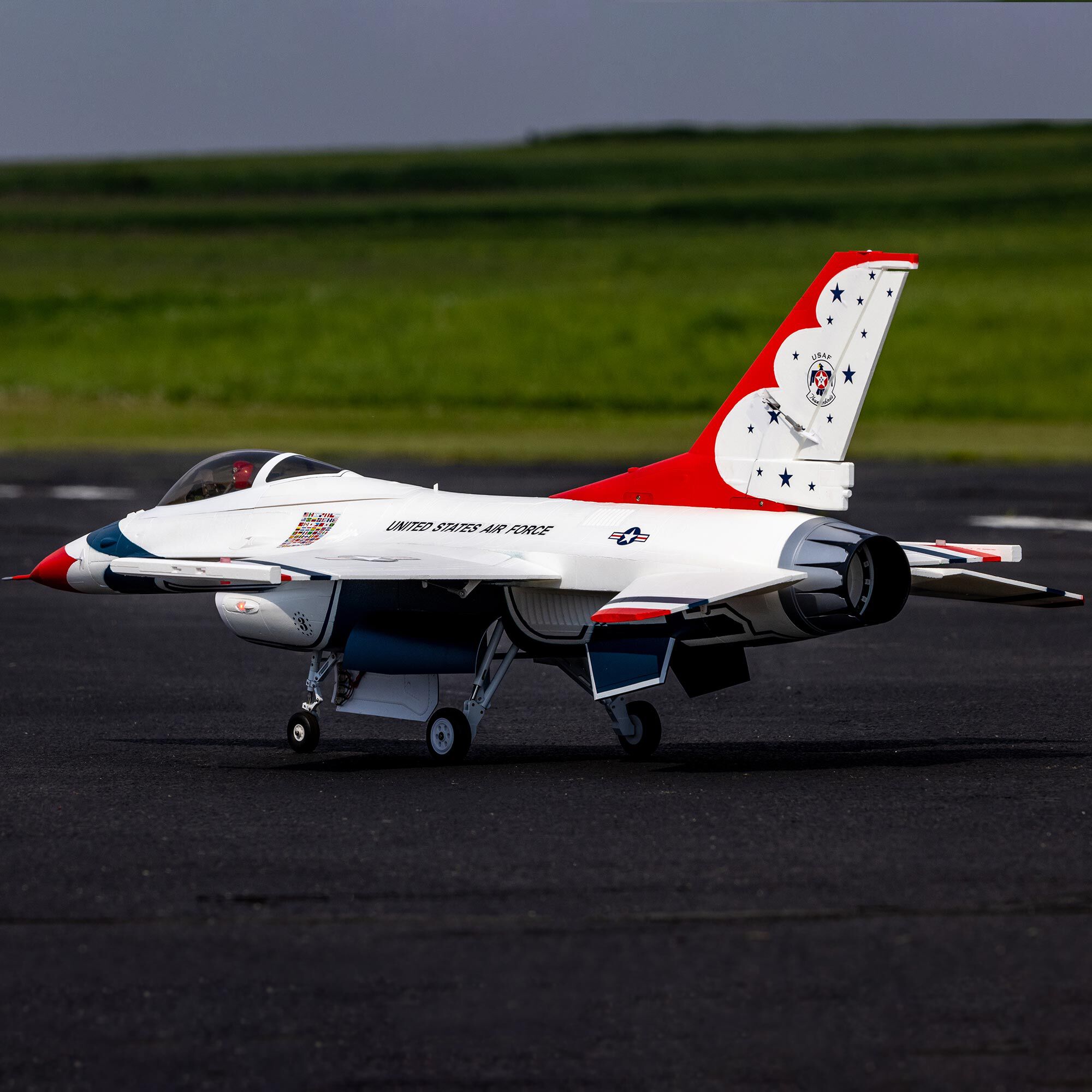 E-flite F-16 Falcon Thunderbird 80mm ARF Plus-HOBBY ZONE
