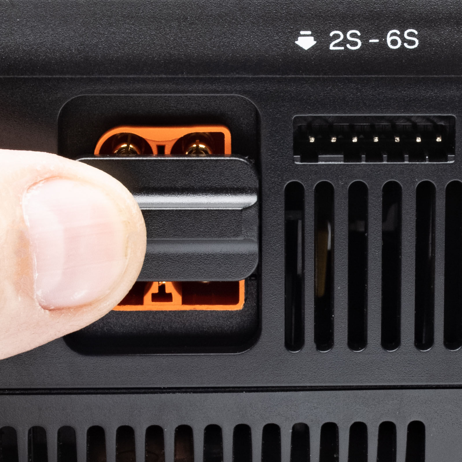 Smart S1200 G2 AC Charger; 1x200W-HOBBY ZONE