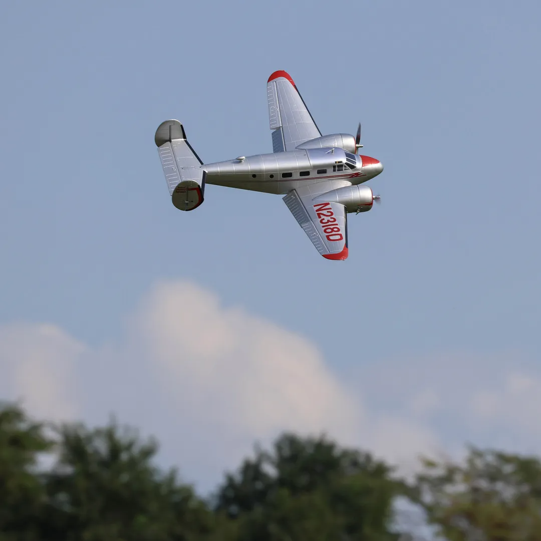 E-flite Twin Beechcraft D18 1.5m BNF Basic-HOBBY ZONE