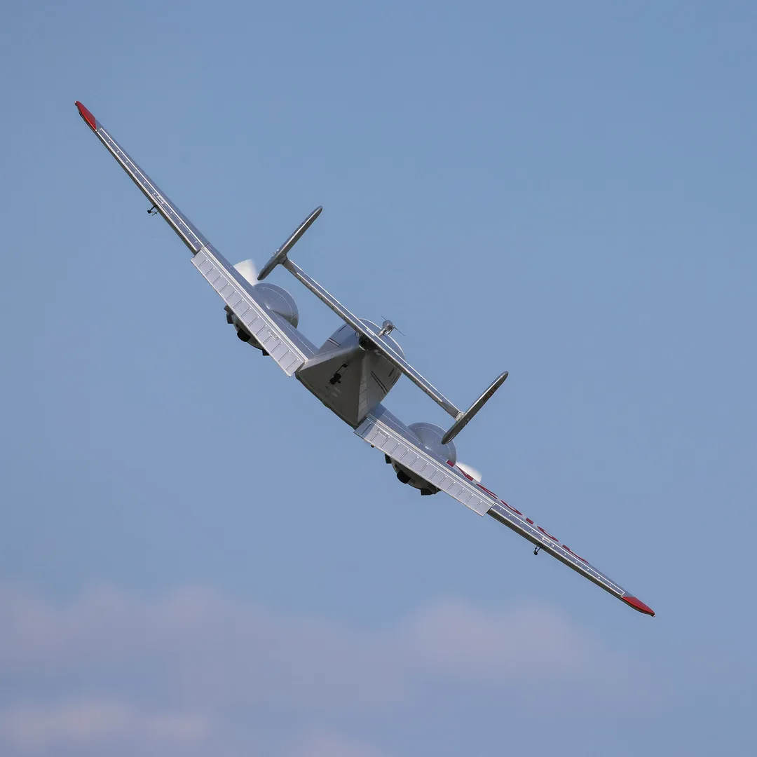 E-flite Twin Beechcraft D18 1.5m BNF Basic-HOBBY ZONE