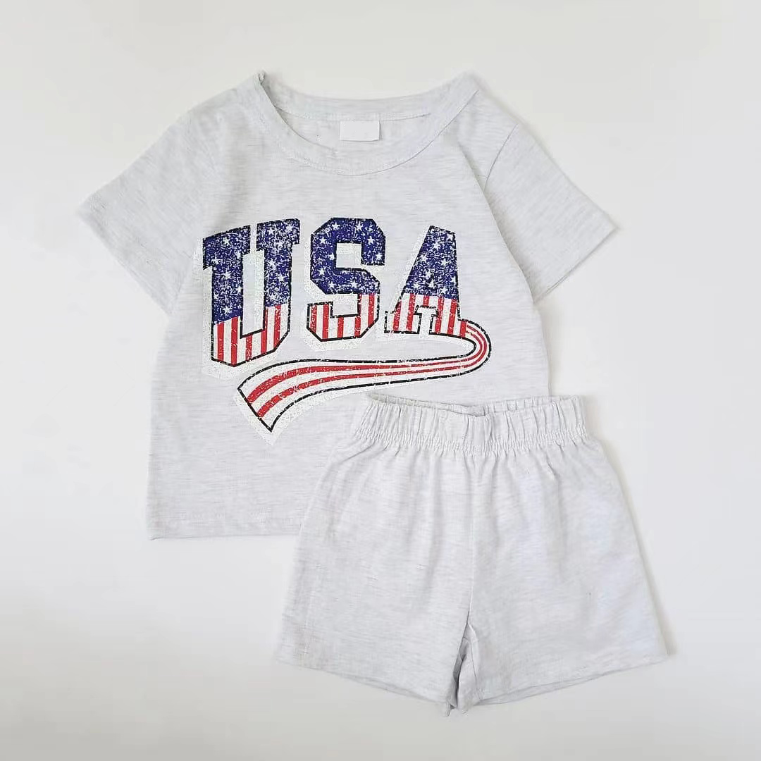2-Piece Baby USA Print Suit
