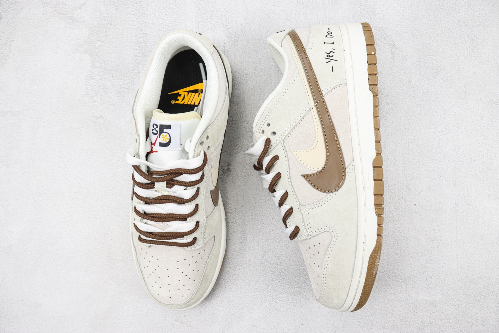 DUNK 85 series double hook English letter printing Nike Dunk Item No.: DO9457 115 beige tan