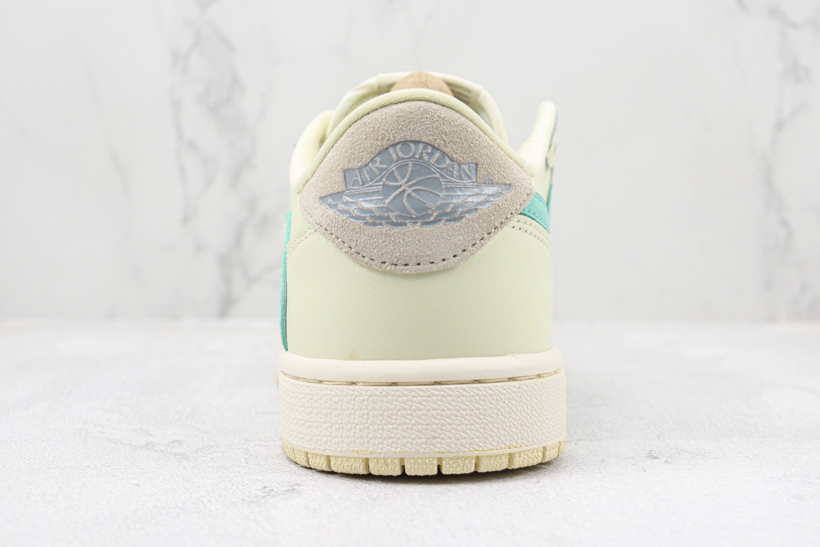 Joe 1 AJ1 low-top barb Tiffany joint Air Jordan 1 Low Jordan generation classic low-top culture all-match casual sports basketball shoes Item No.: CZ0790 100