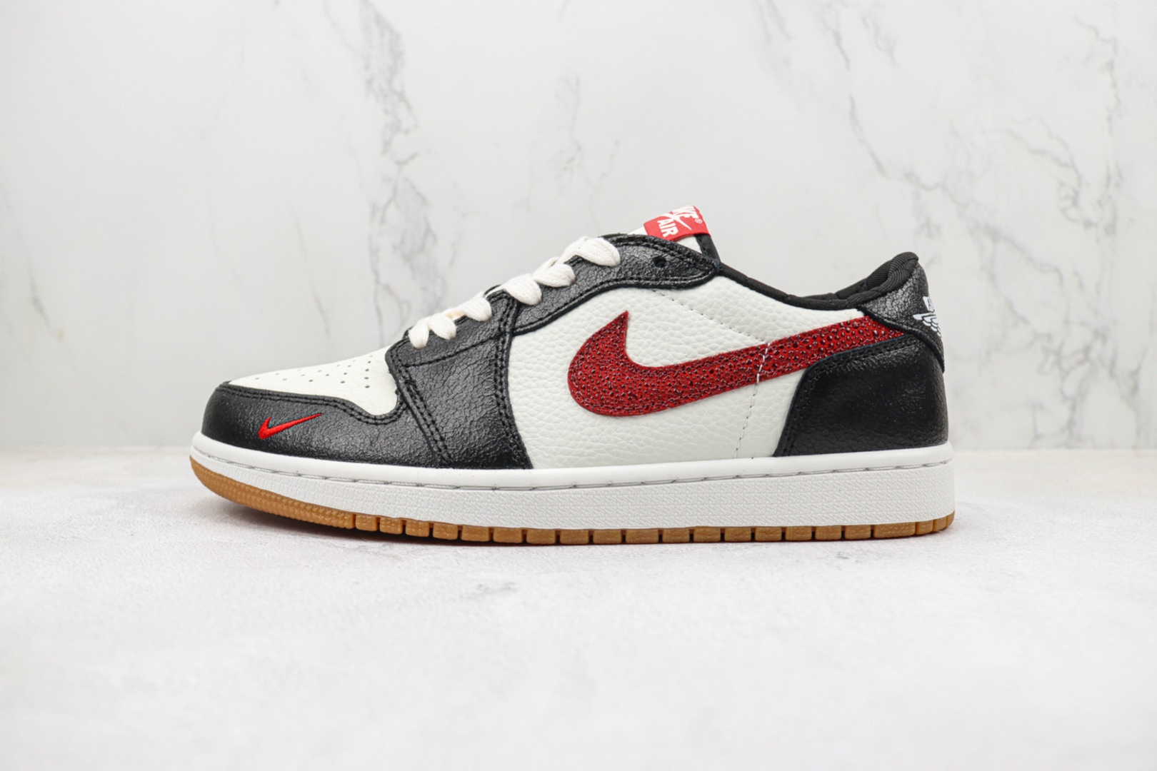 AJ1 Low Top Black Red Flashing Hook Item No.: DZ0798 108 Mini Hook Double Hook Air Jordan 1 Low
