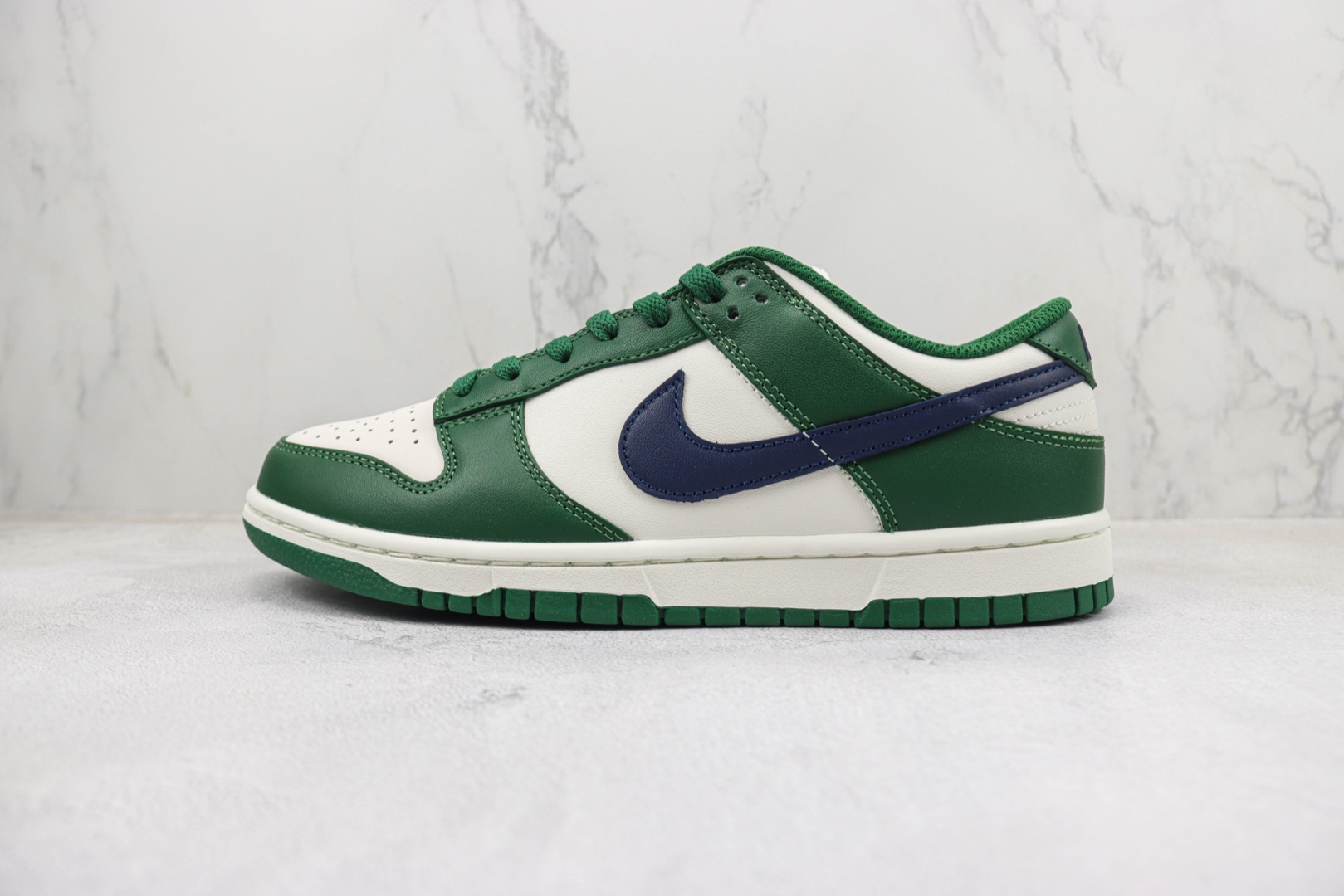 DUNK White Green Blue Hook Item No.: DD1503 300 NIKE SB Dunk Low