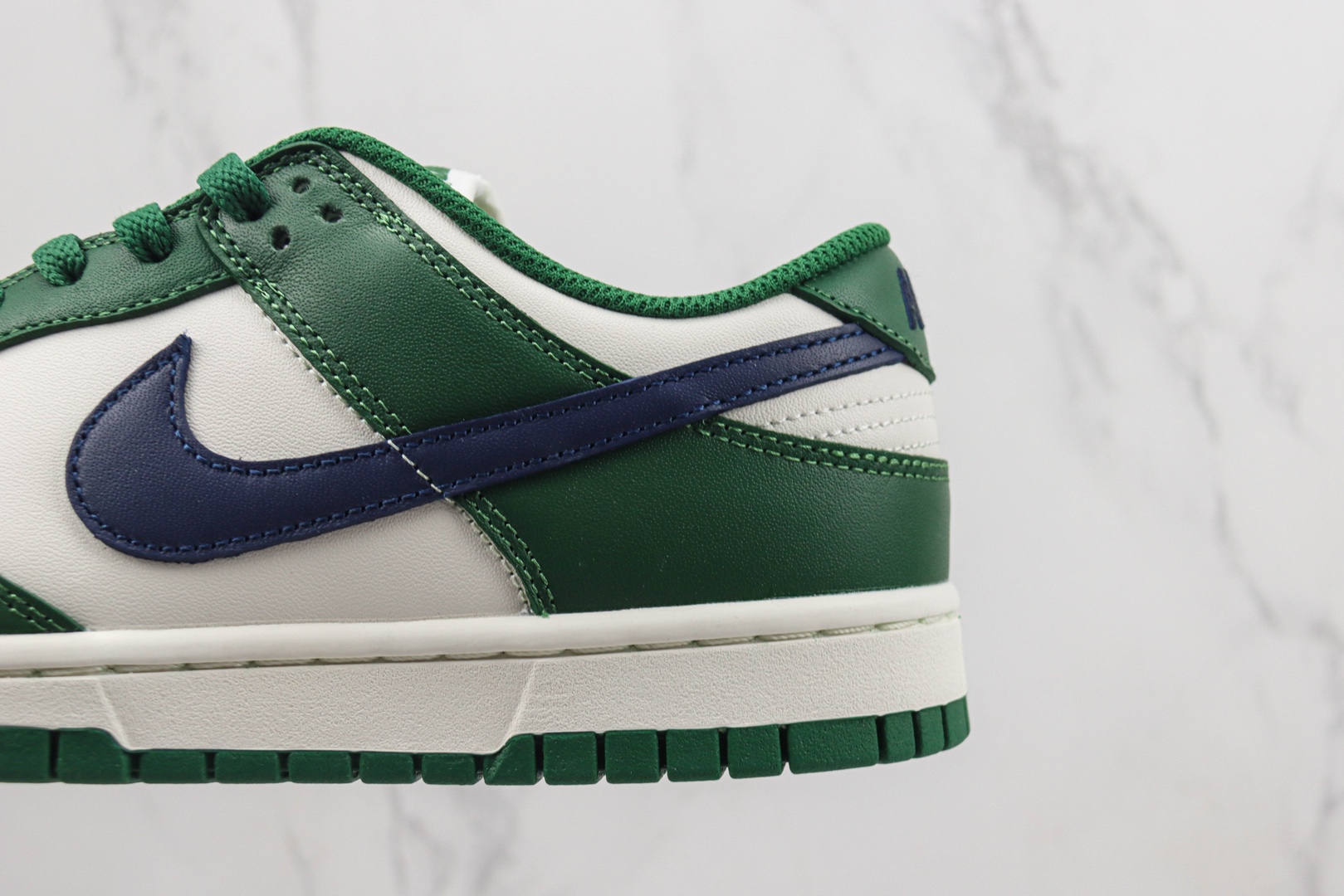 DUNK White Green Blue Hook Item No.: DD1503 300 NIKE SB Dunk Low