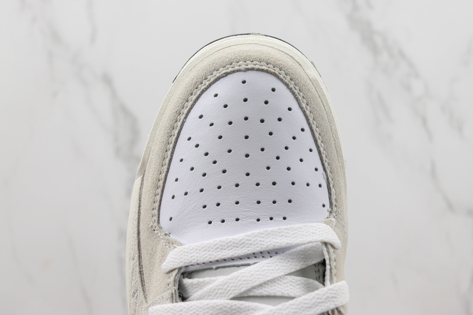 Jordan AJ 90 Item No.: FD6424 100 White and black Air Jordan Stadium 90 cushioning and non-slip casual sports shoes