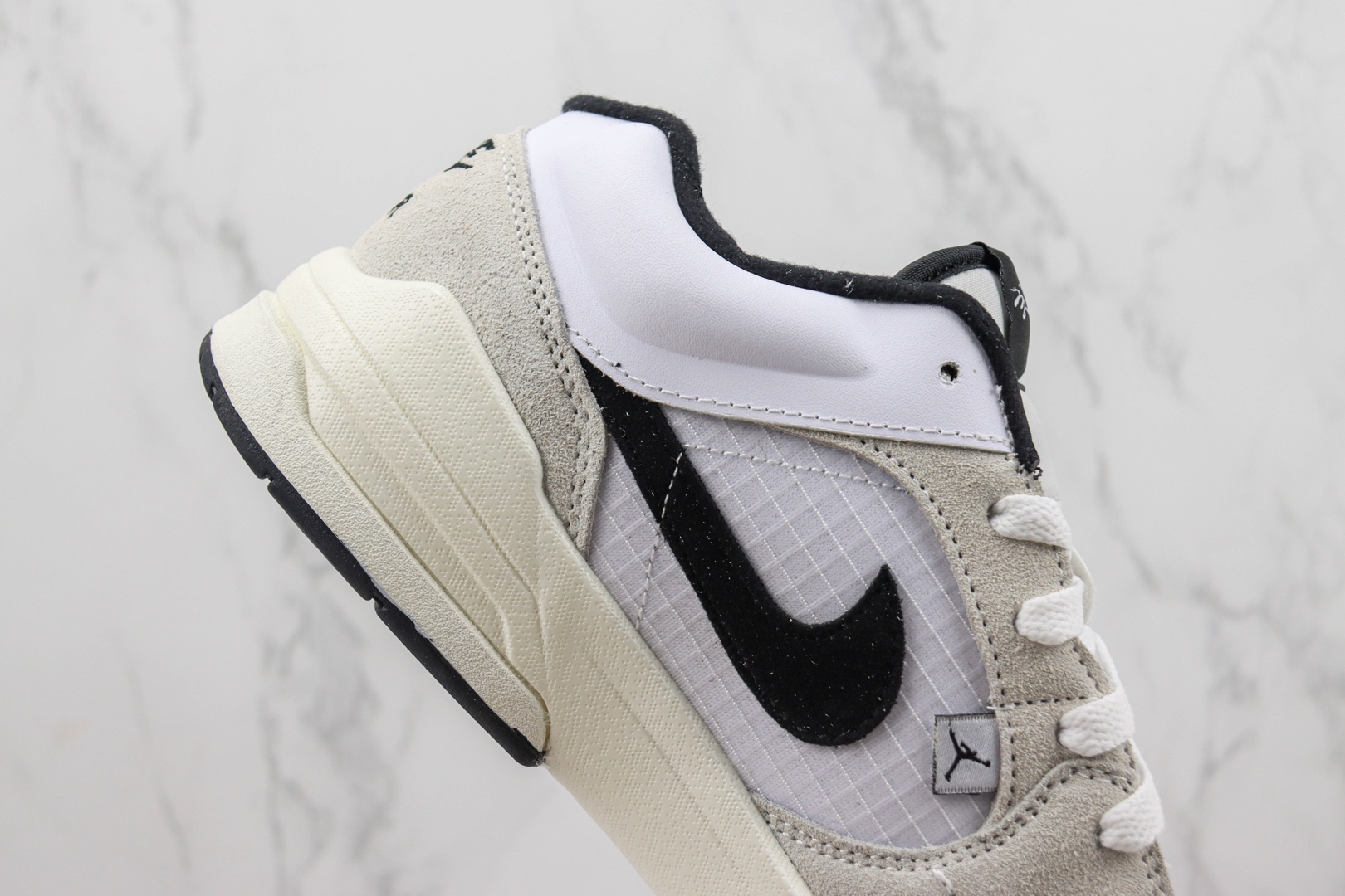 Jordan AJ 90 Item No.: FD6424 100 White and black Air Jordan Stadium 90 cushioning and non-slip casual sports shoes