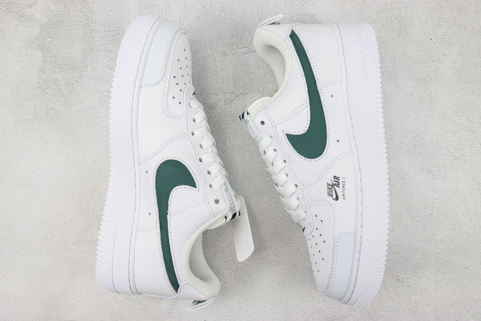 Reflective hook white and green Nike Air Force 1 Low Item No.: CV3039 116
