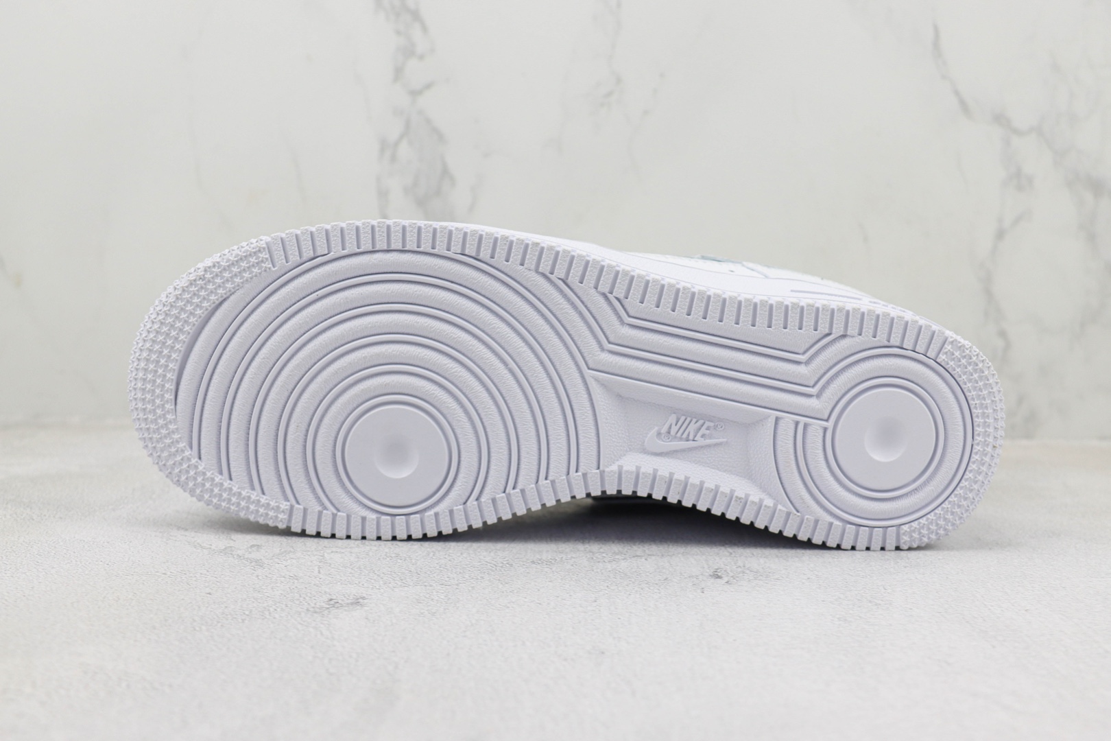 Reflective hook white and green Nike Air Force 1 Low Item No.: CV3039 116