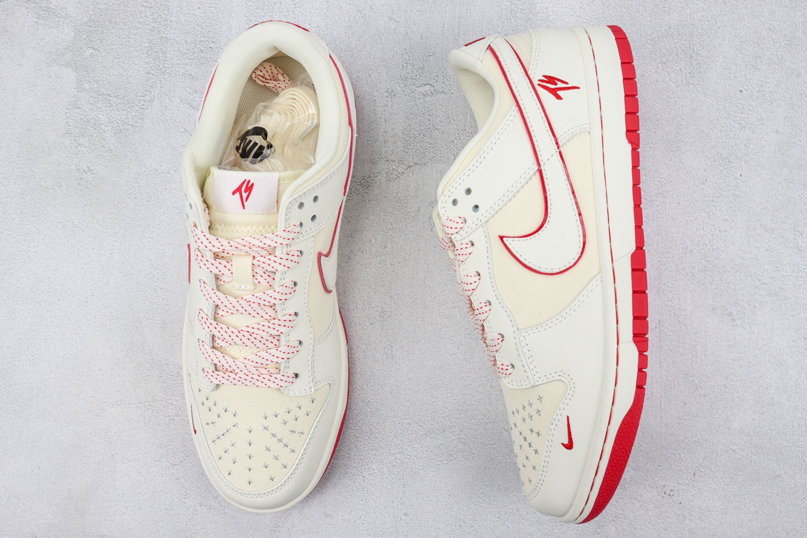 DUNK TS double hook beige red Item No.: FC1688 110 NK Dunk Low Retro low top casual sports sneakers