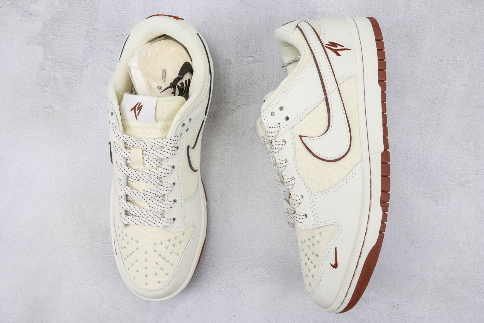  DUNK TS joint anniversary high-end custom double hook rice white wine red Item No.: FC1688 112 Nk SB Dunk Low low top casual sneakers