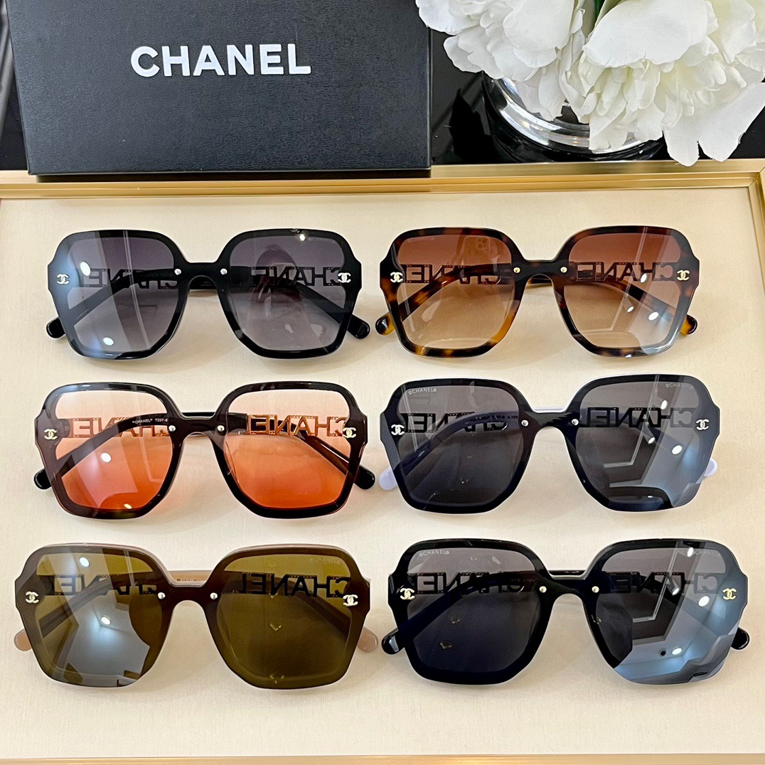 Louis Vuitton, 'À Nous Deux' sunglasses and a Chouchou scrunchie. -  Bukowskis