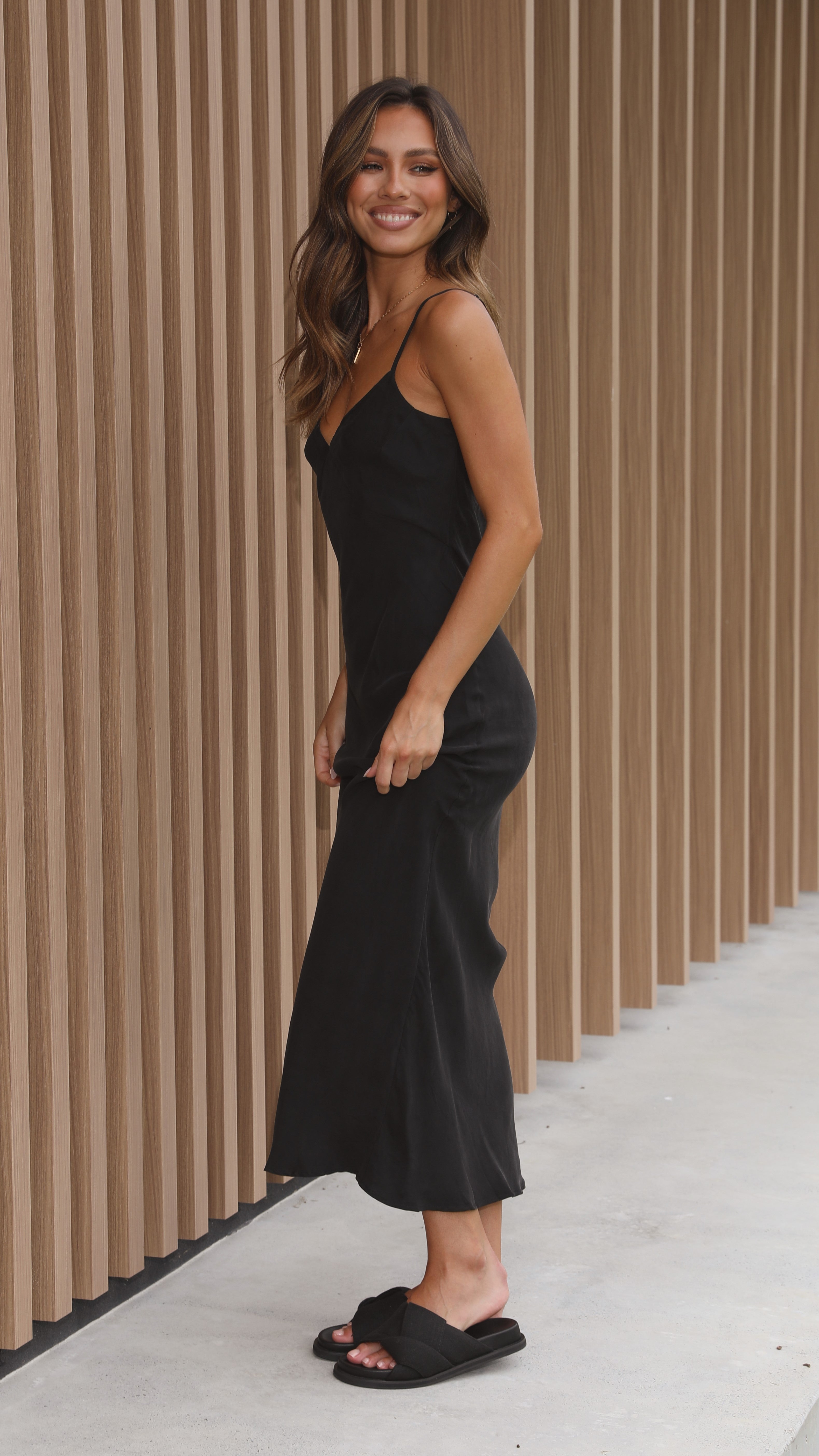 Gwyneth Midi Dress - Black-Sunshines Bliss