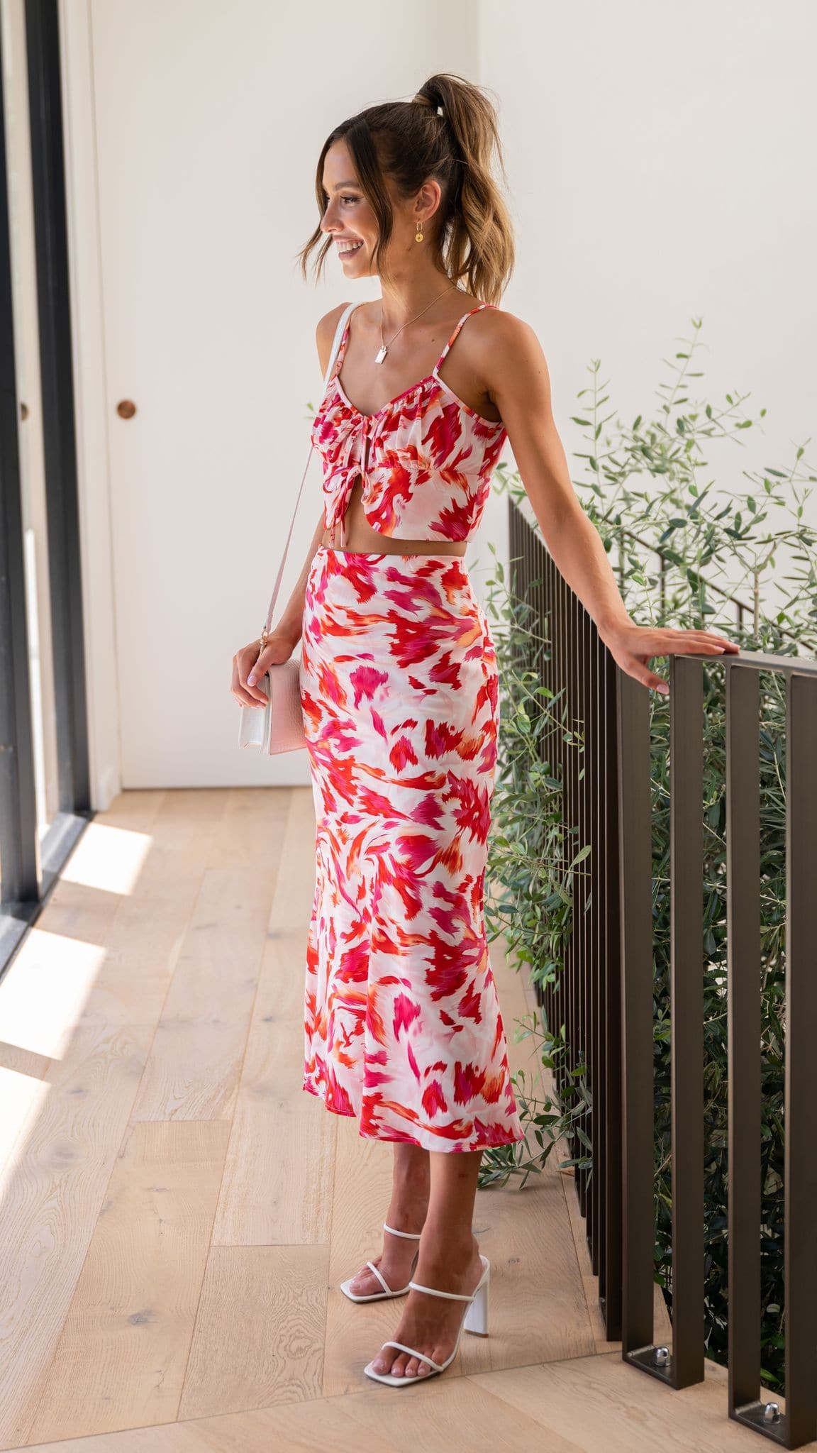 Finnah Crop Top - Red-Sunshines Bliss