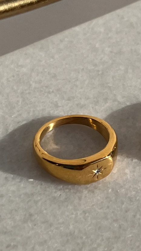 Star Essential Ring - Gold-Sunshines Bliss