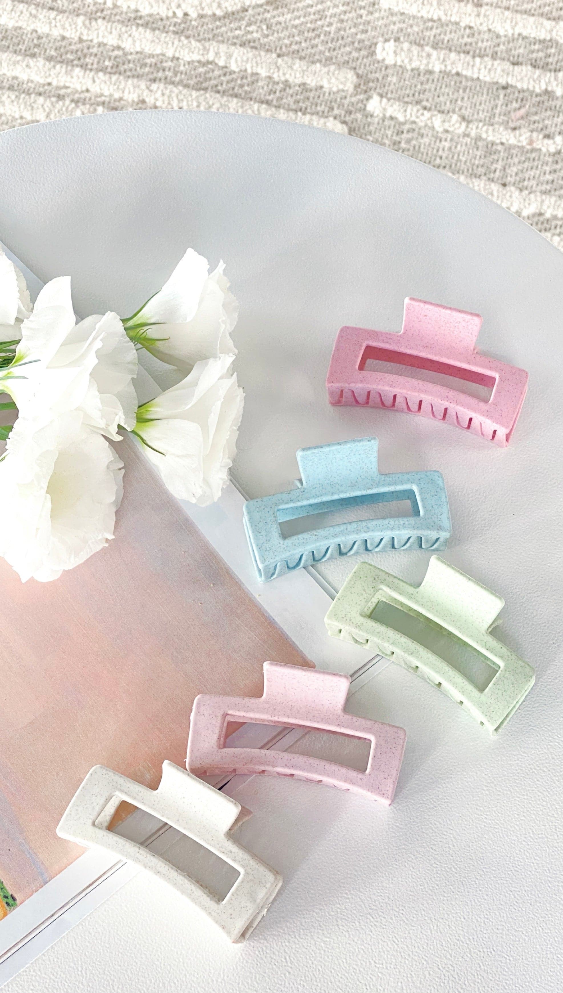 Kori Speckled Rectangle Claw Clip - Lilac-Sunshines Bliss