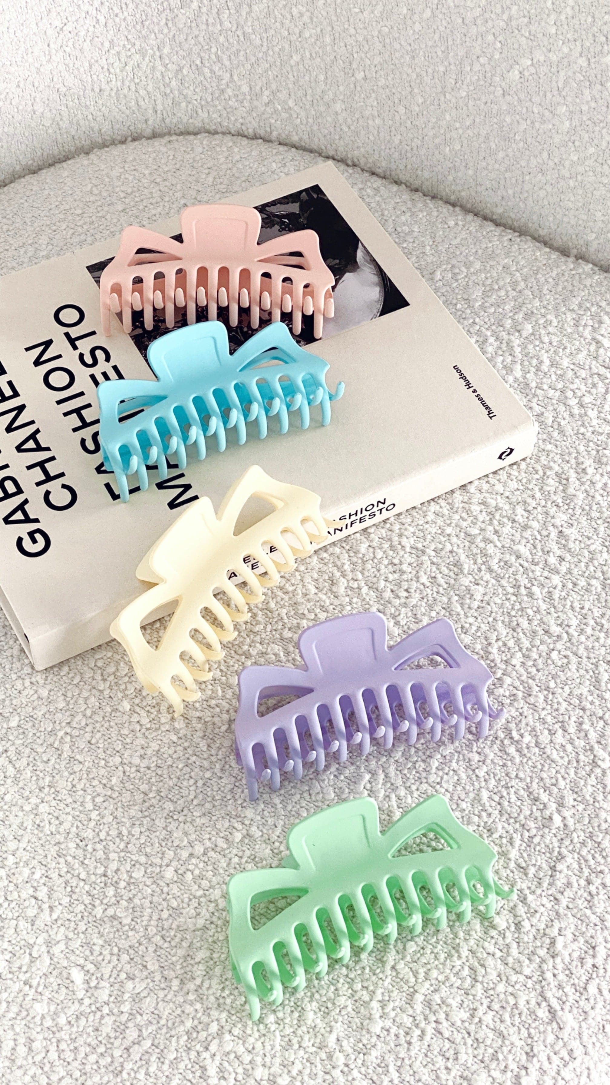 Mariposa Claw Clip - Lilac-Sunshines Bliss