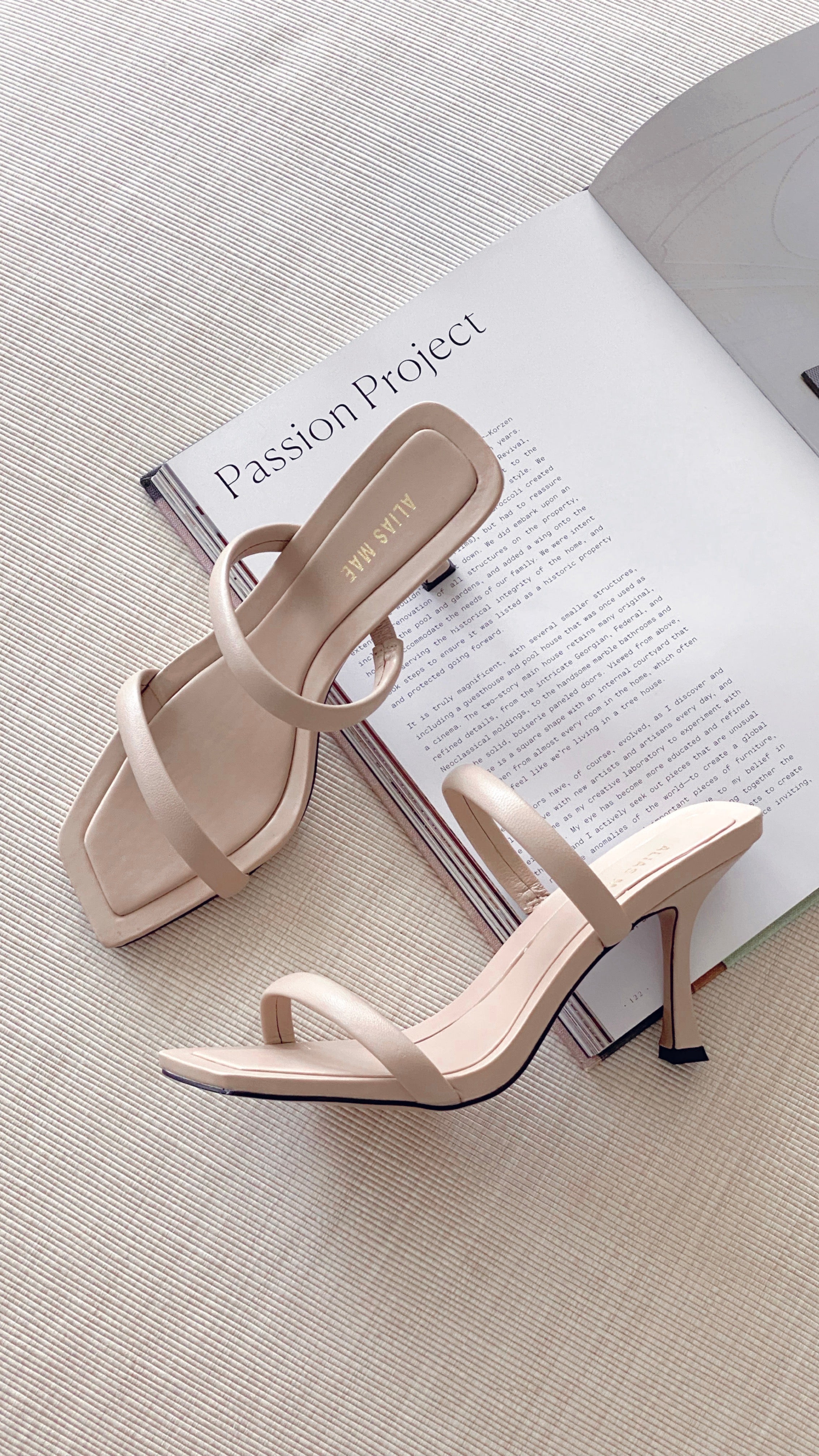 Alias Mae Kasey Heel - Cream-Sunshines Bliss