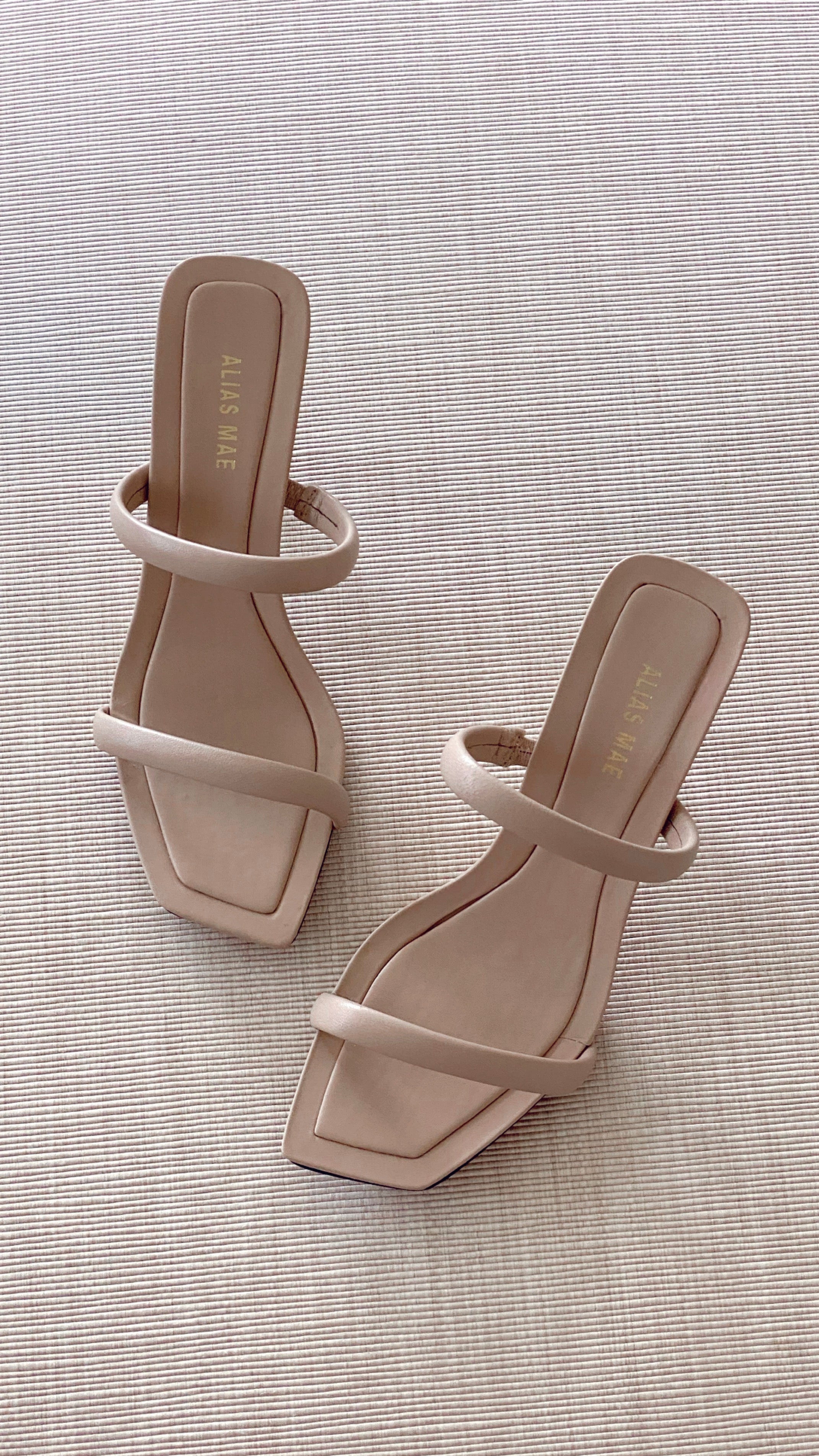 Alias Mae Kasey Heel - Cream-Sunshines Bliss