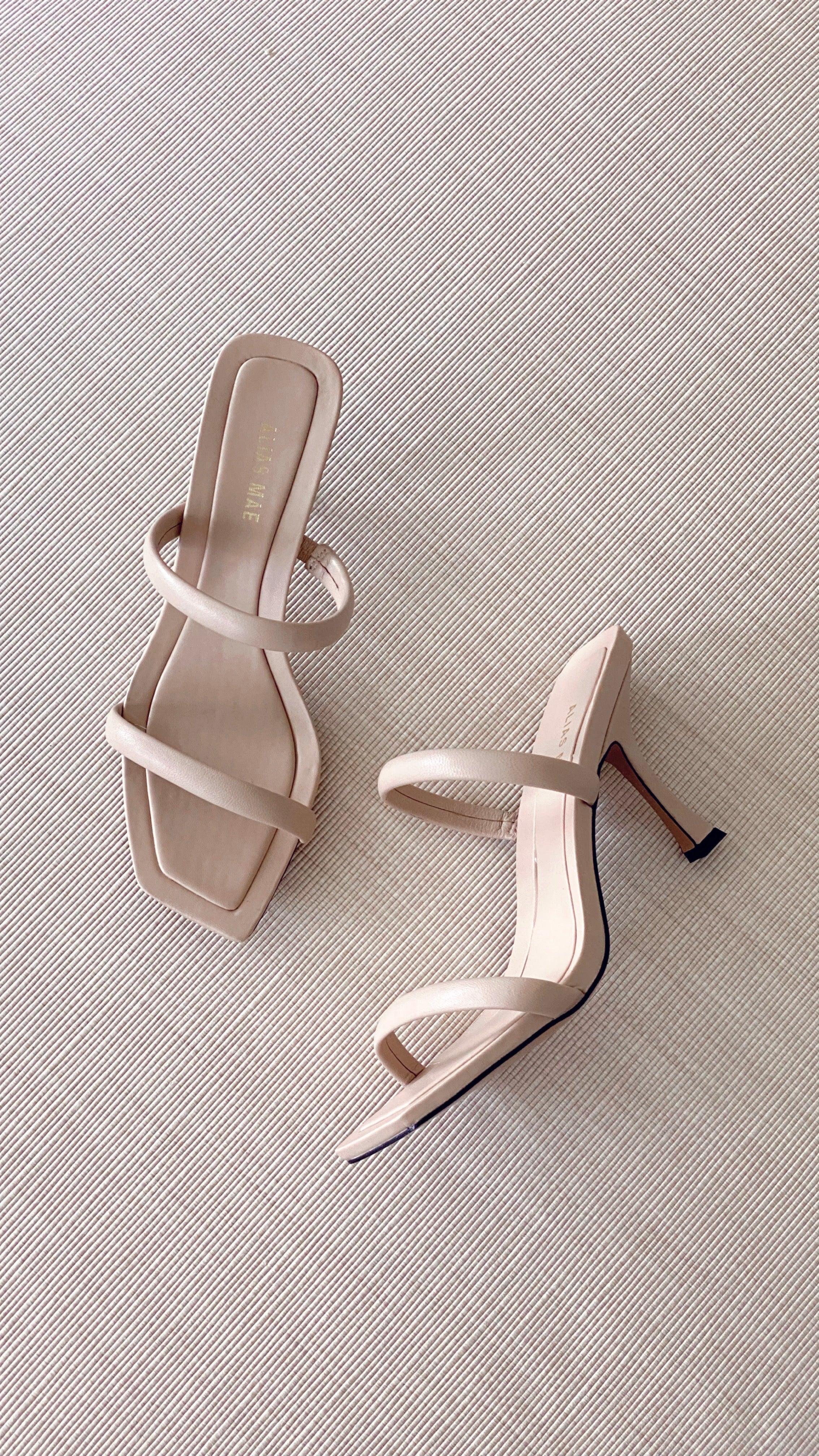 Alias Mae Kasey Heel - Cream-Sunshines Bliss