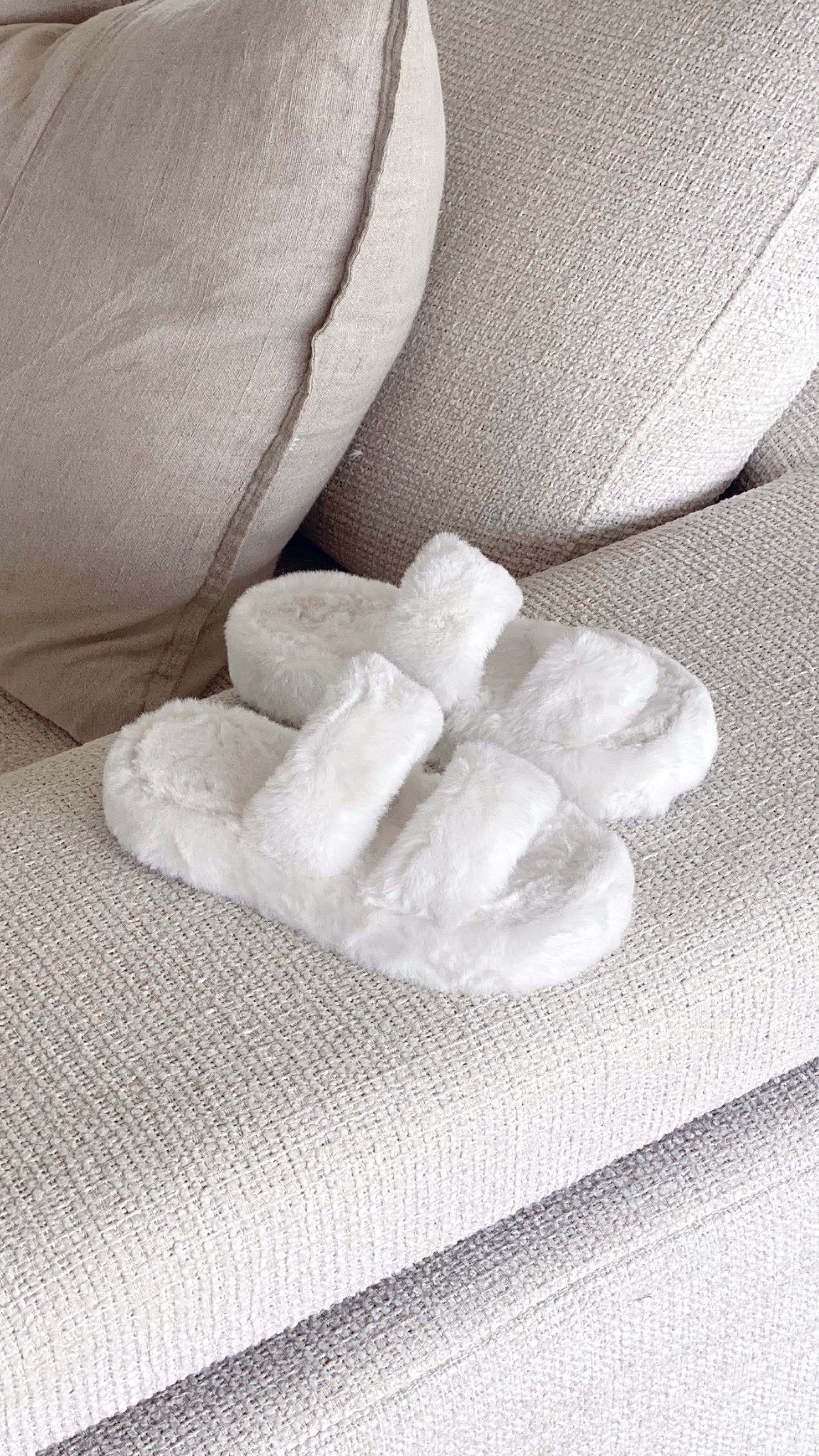Tilly Fluffy Slipper - White-Sunshines Bliss