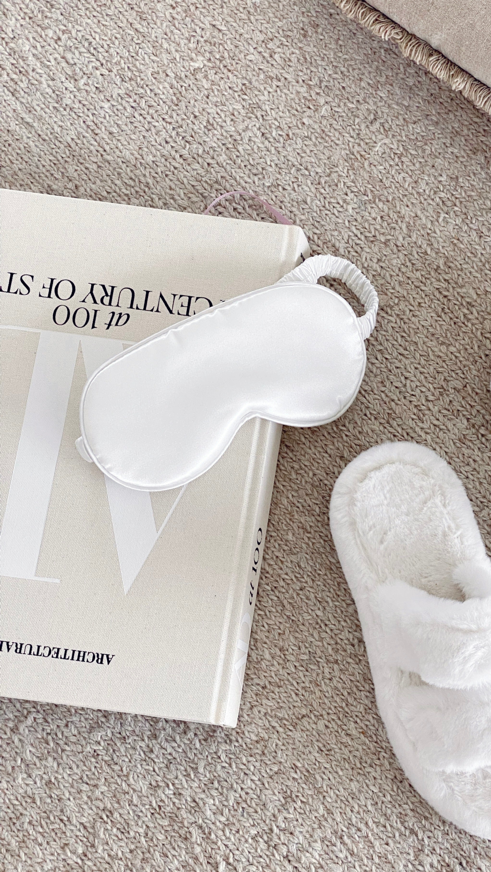 Cassi Silk Eye Mask - White-Sunshines Bliss