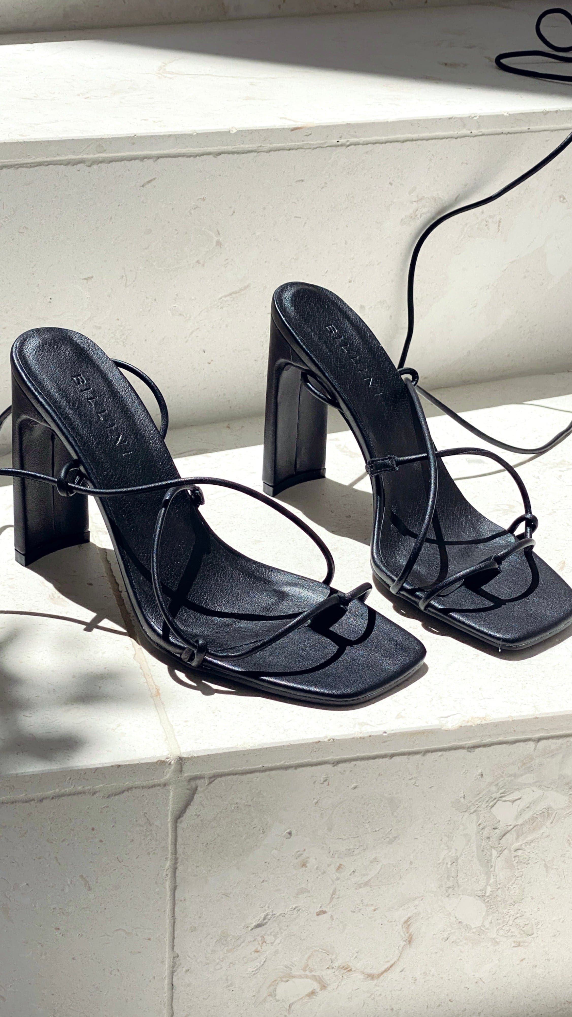 Hannah Heel - Black-Sunshines Bliss