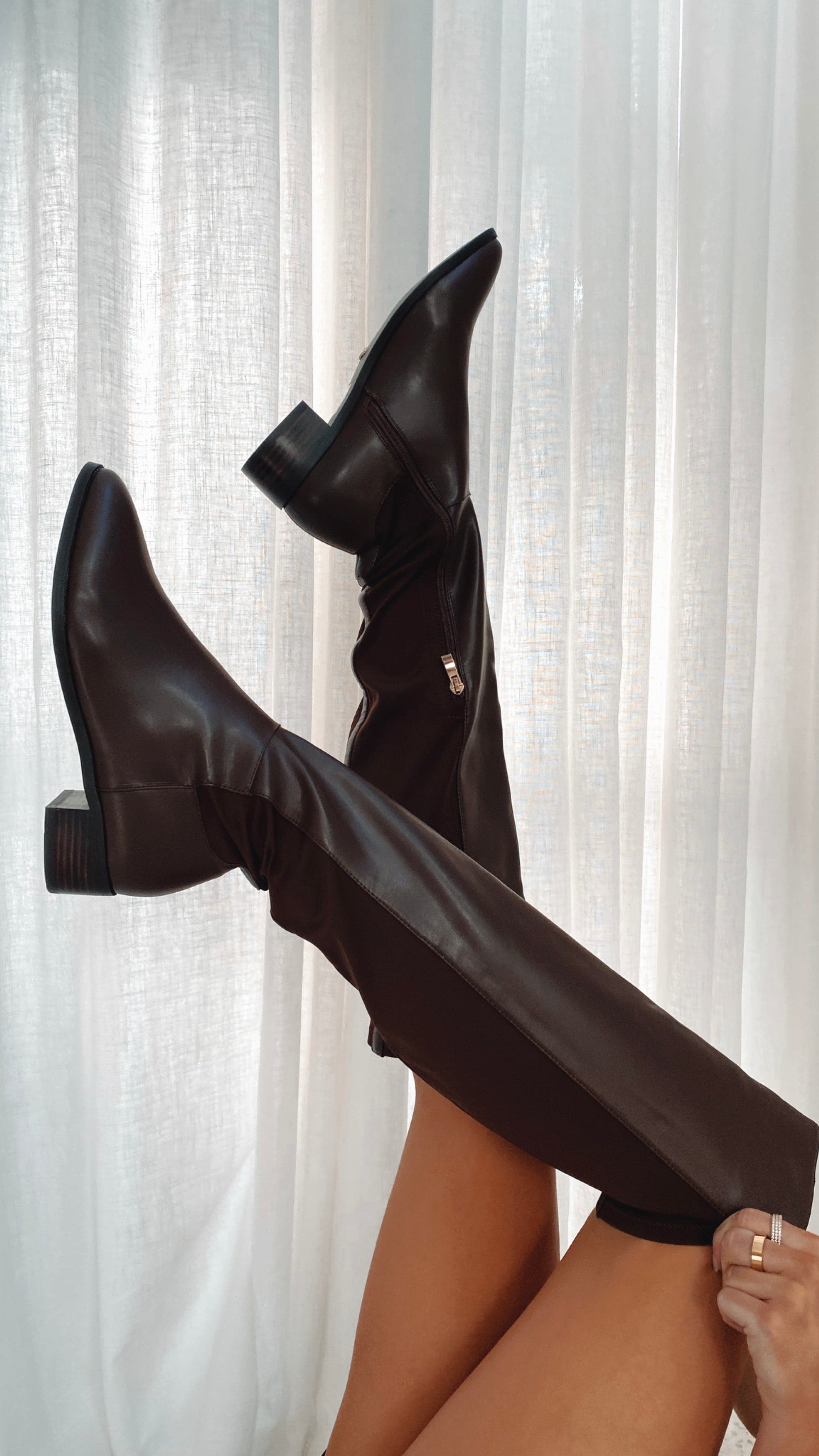 Idaho Boots - Chocolate-Sunshines Bliss