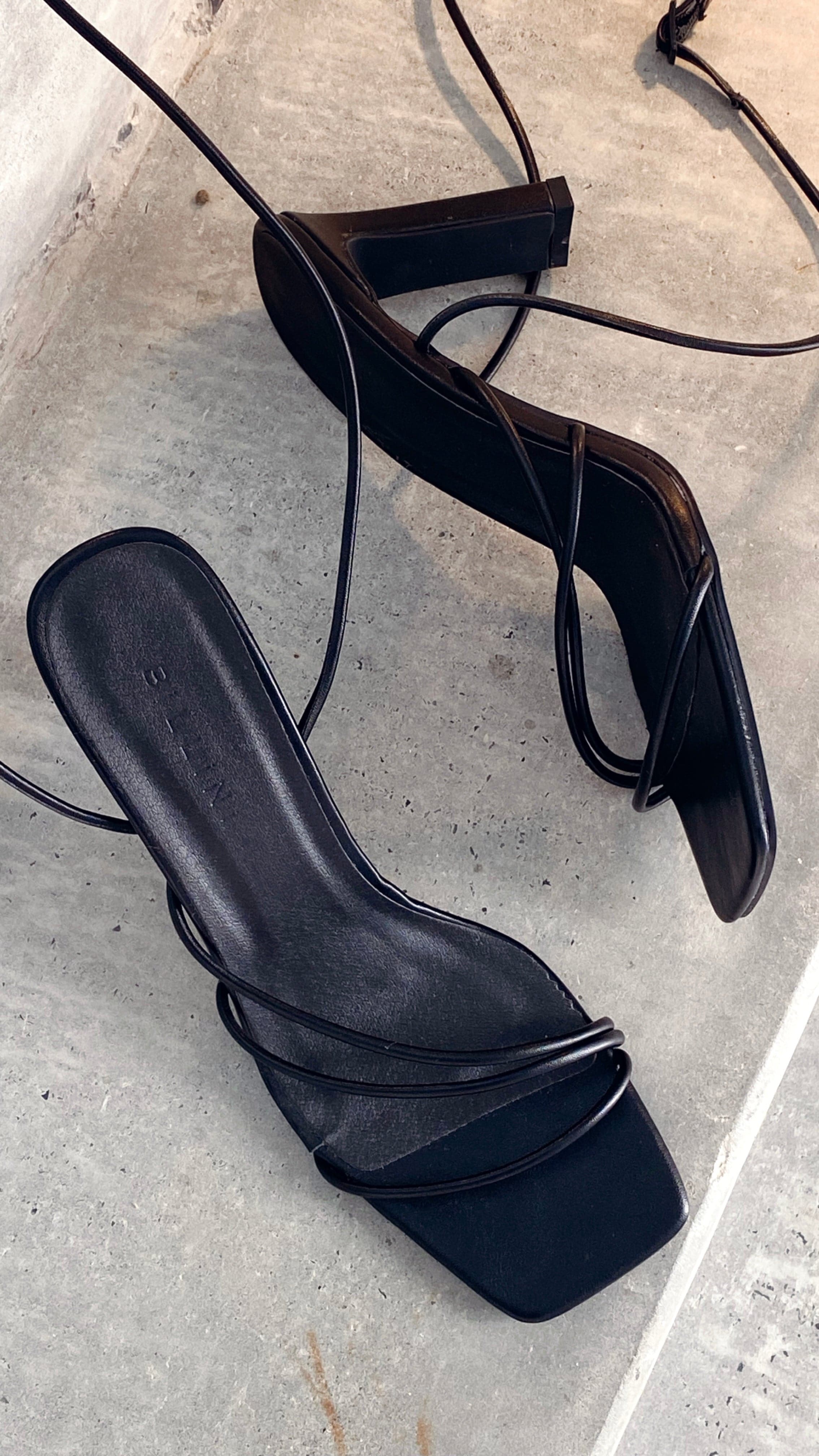 Orilla Heel - Black-Sunshines Bliss