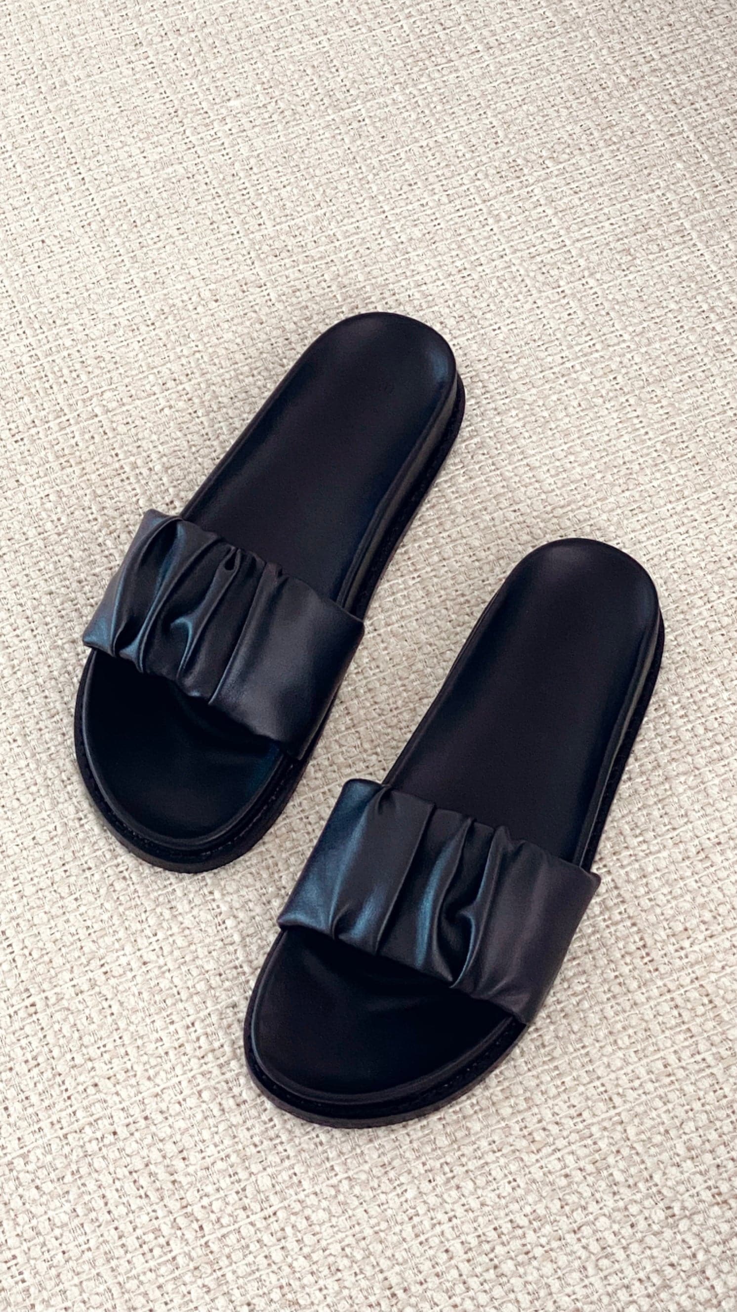 Ubeka Slide - Black-Sunshines Bliss