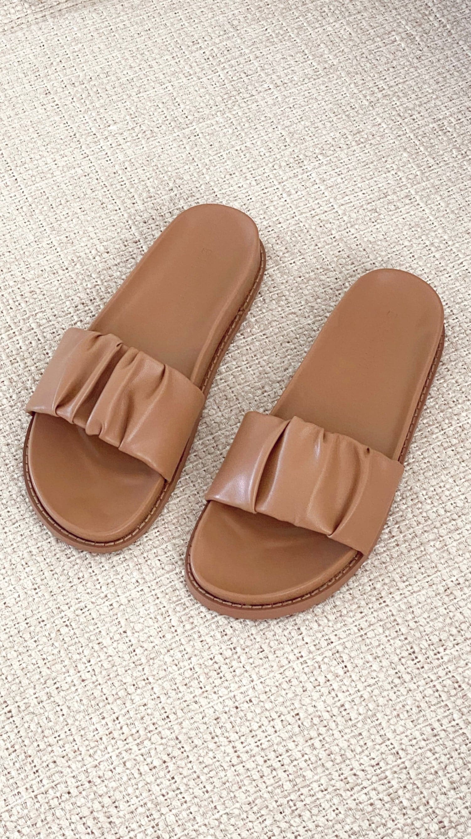 Ubeka Slide - Cashmere-Sunshines Bliss