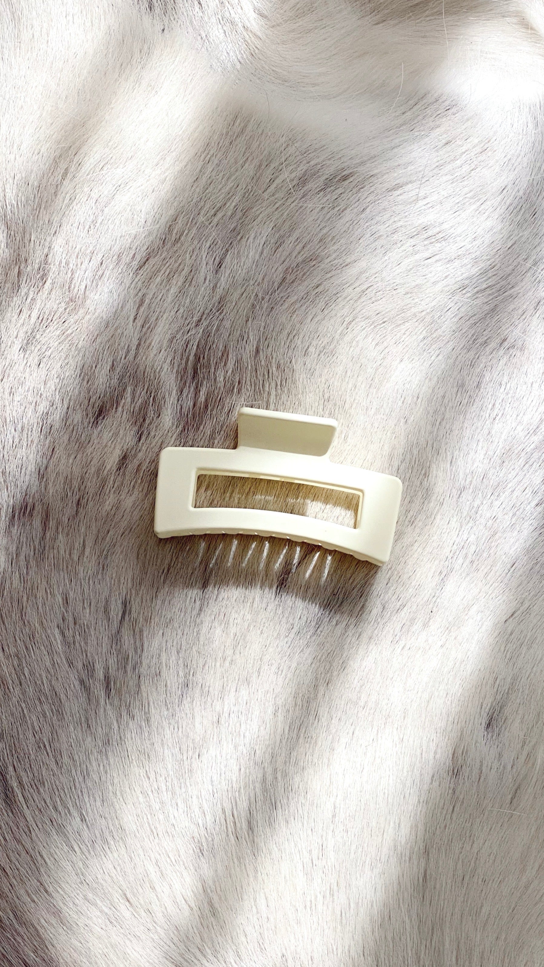 Matte Rectangle Claw Clip - Yellow-Sunshines Bliss