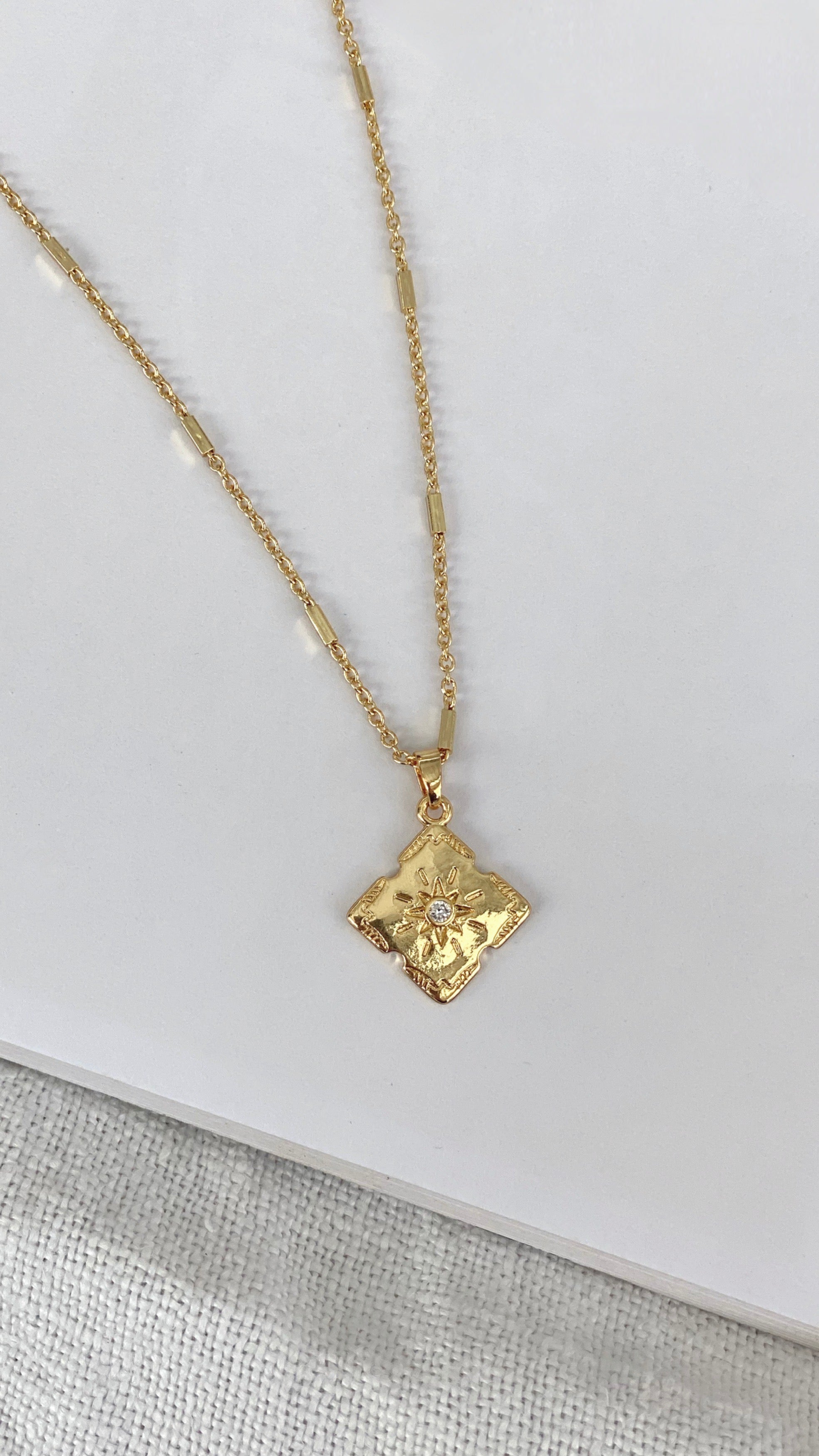Cleo Necklace - Gold-Sunshines Bliss