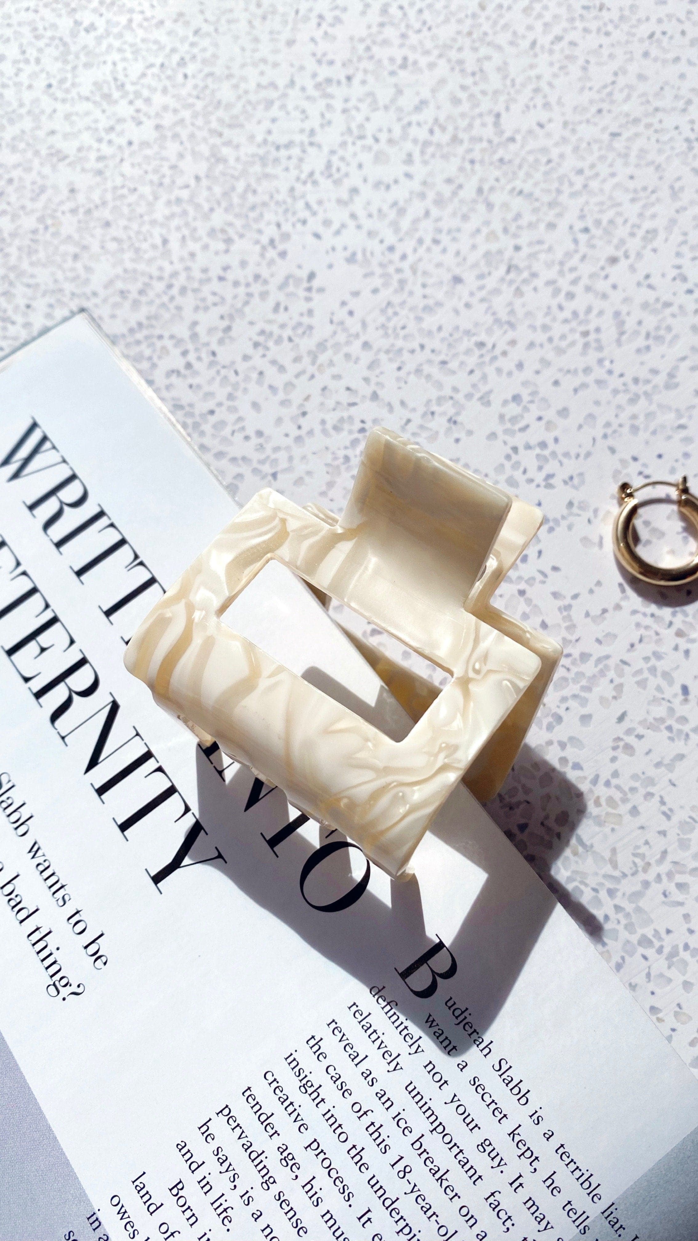 Anabelle Claw Clip - Cream-Sunshines Bliss