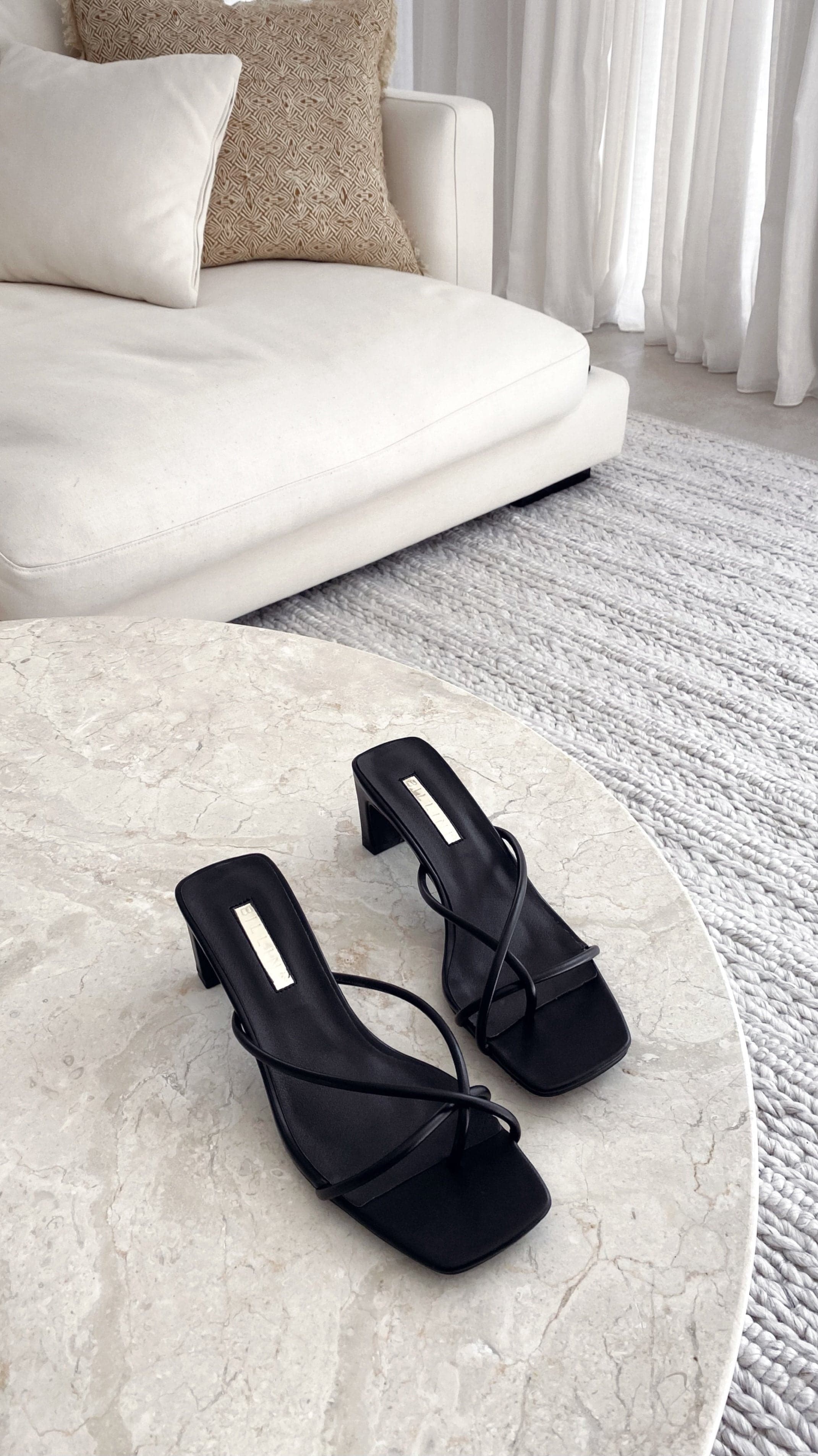 Giovana Mule - Black-Sunshines Bliss